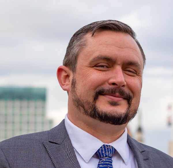 Nicolas Gauthier, Chief Editor